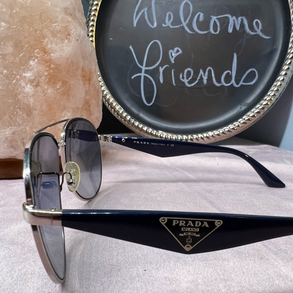 Pre-owned Prada Sunglasses - Picture 4 of 7